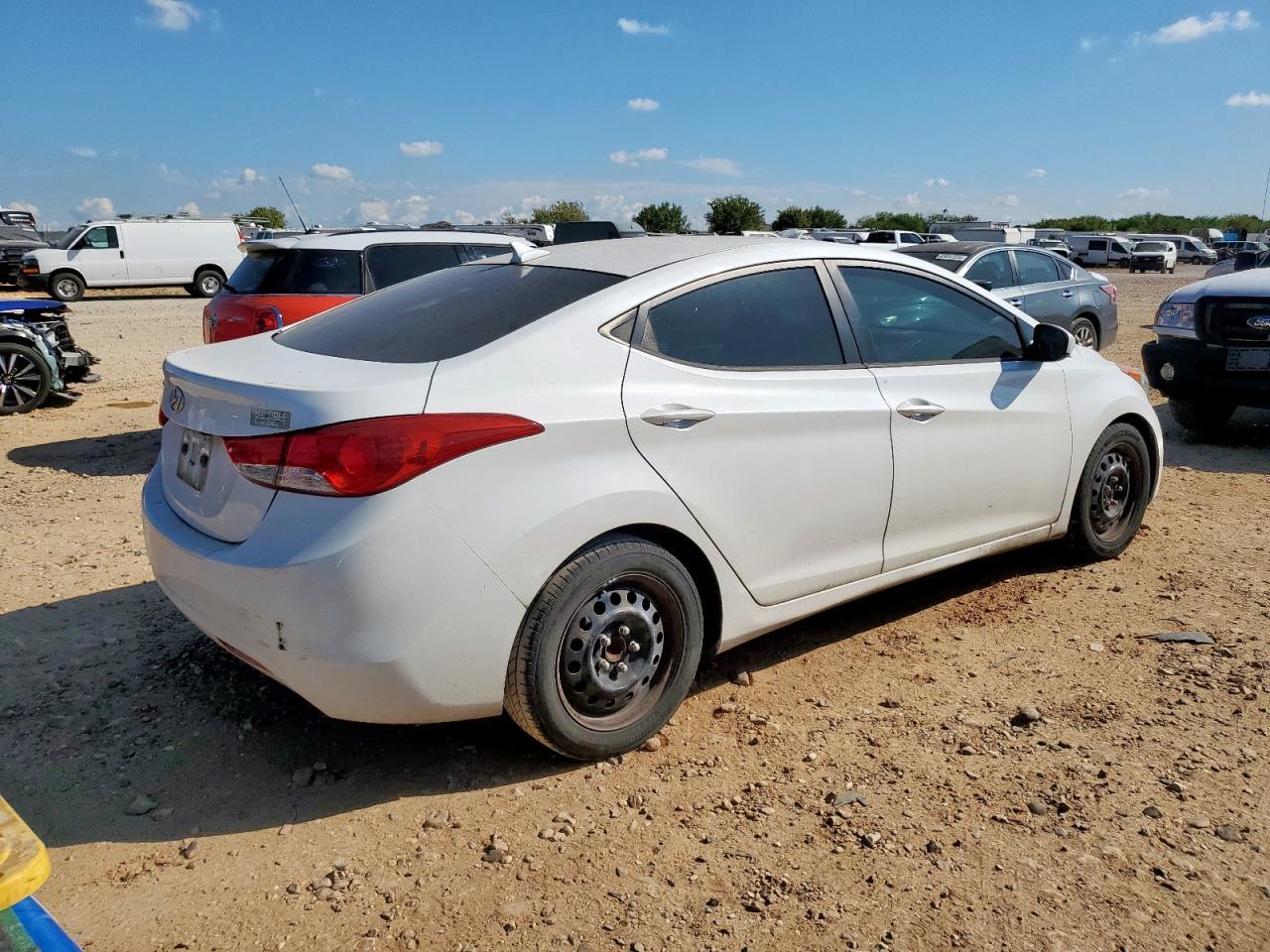 2013 Hyundai Elantra Gls - Image 3