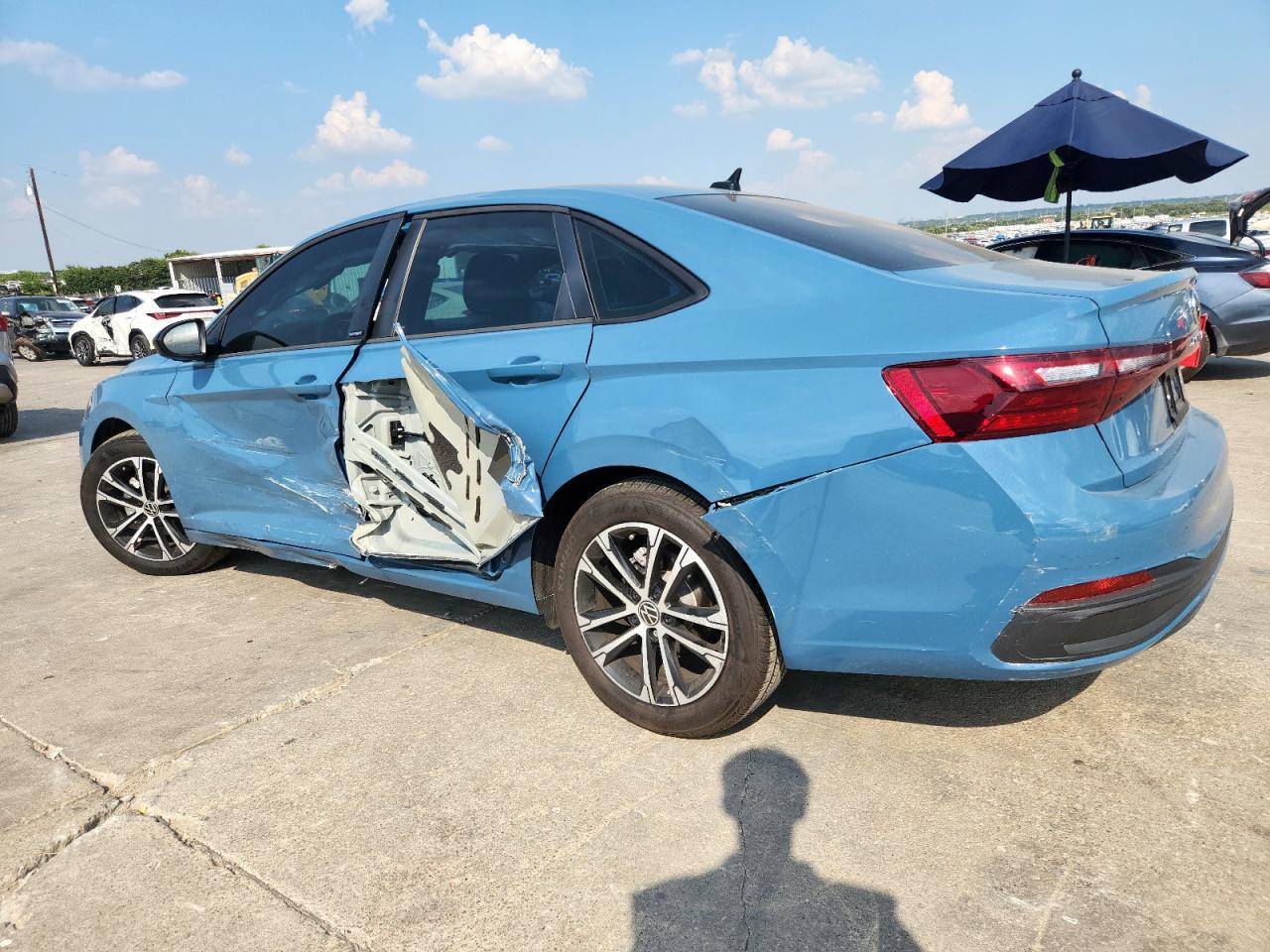 2025 Volkswagen Jetta Sport - Фото 2