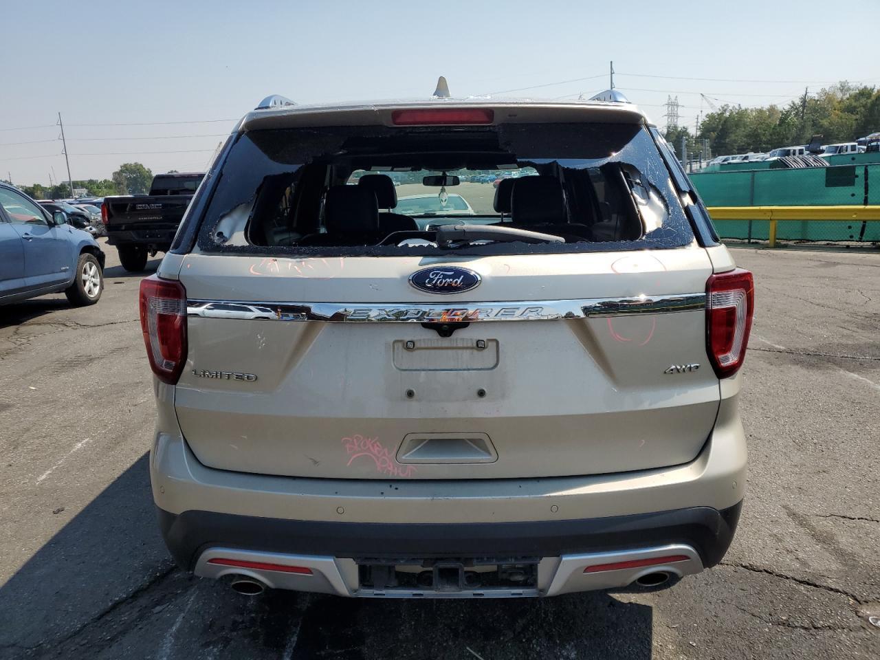 2017 Ford Explorer Limited - Image 6