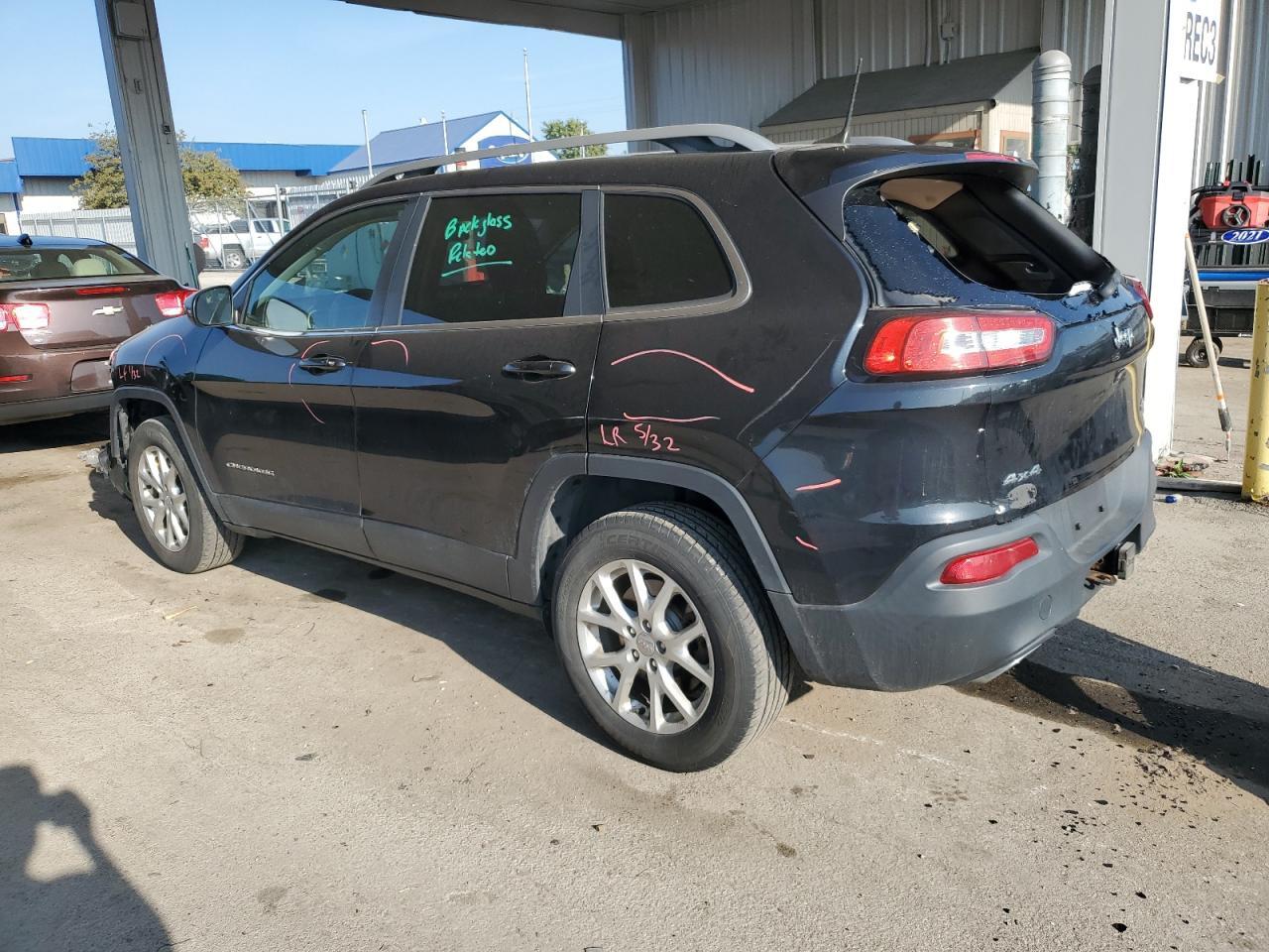 2016 Jeep Cherokee Latitude - Фото 2
