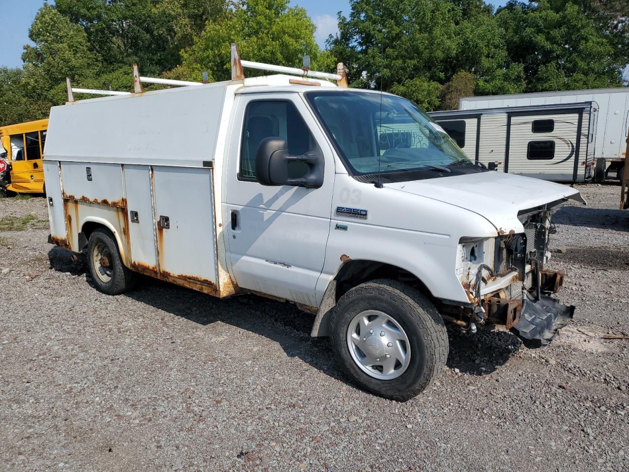 2011 Ford Econoline E350 Super Duty Cutaway Van - Фото 4