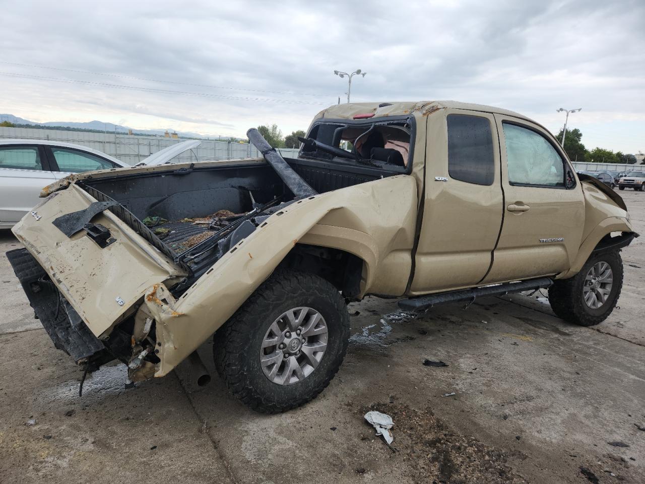 2016 Toyota Tacoma Access Cab - Image 3
