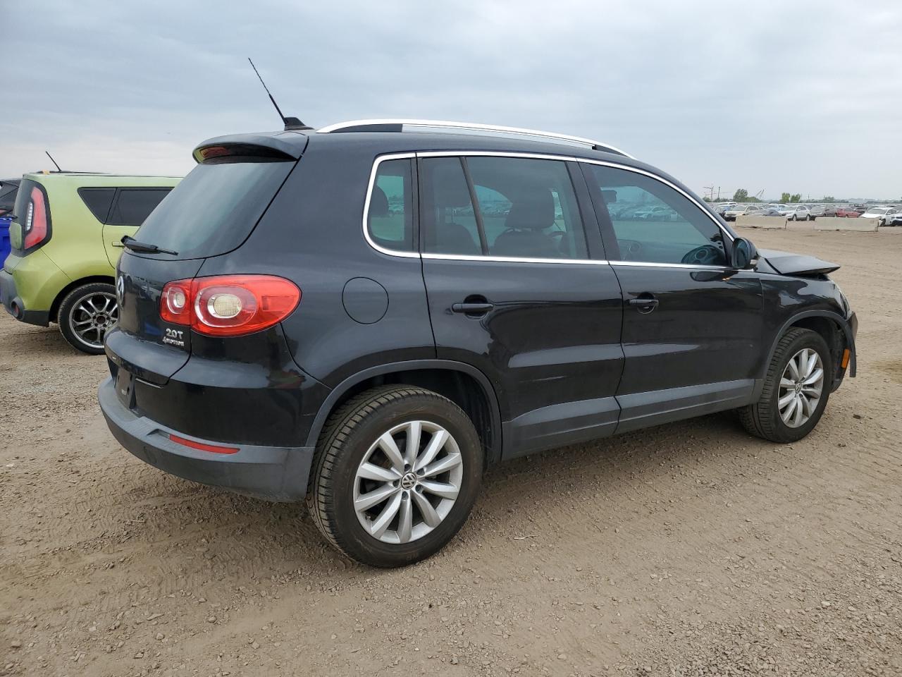 2011 Volkswagen Tiguan S - Фото 3