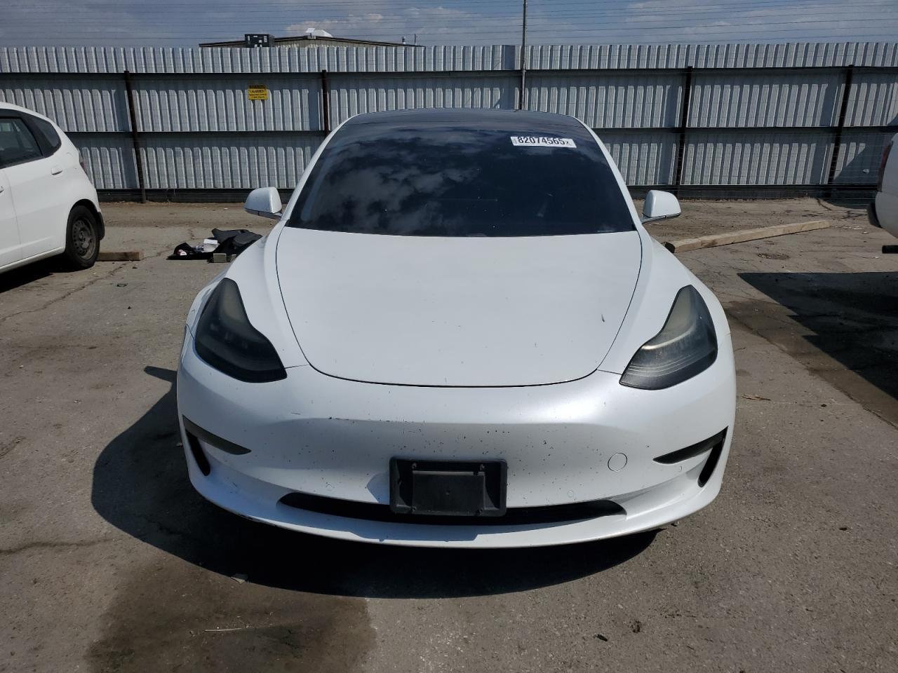 2017 Tesla Model 3 - Фото 5
