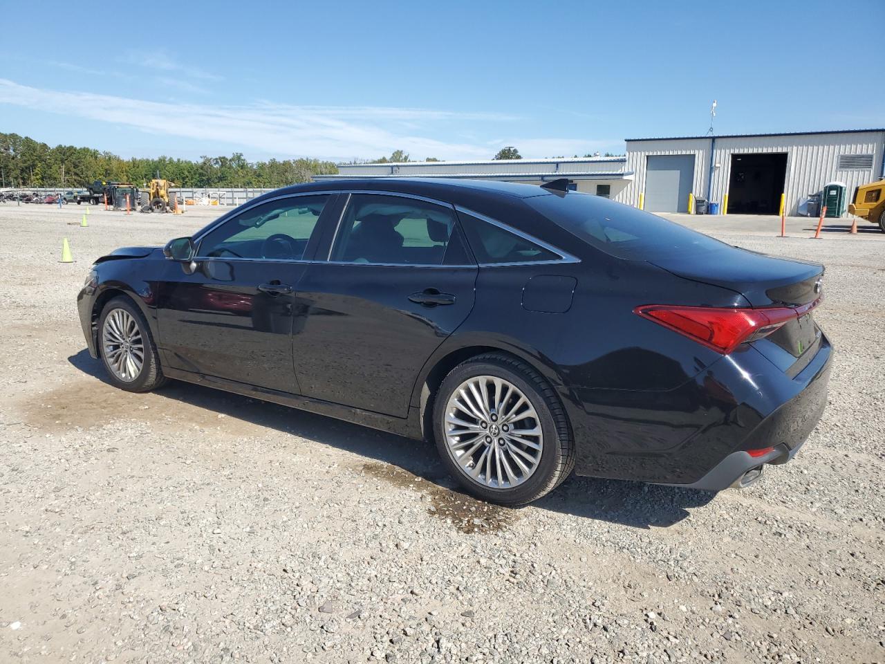 2019 Toyota Avalon Xle - Фото 2