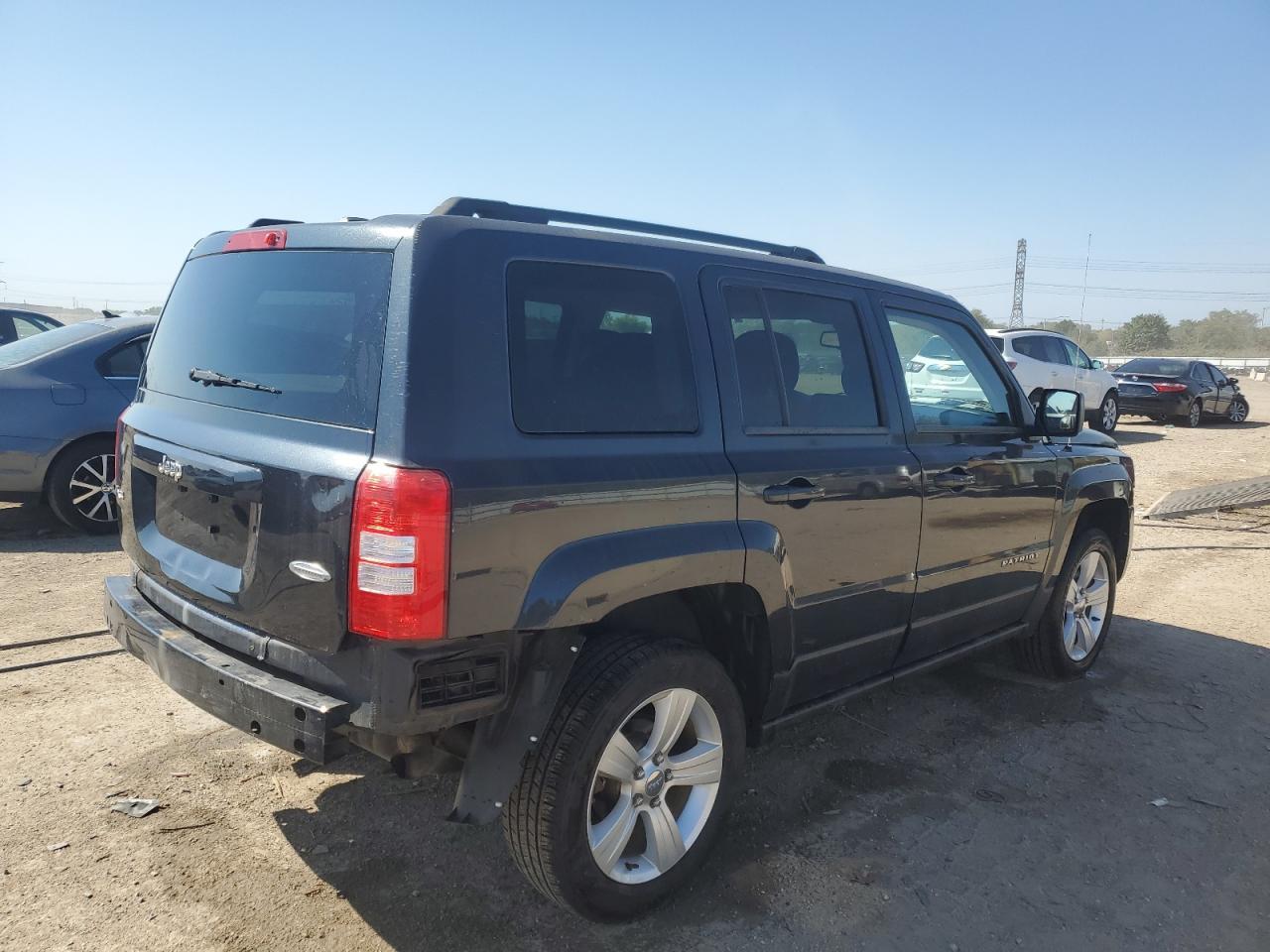 2014 Jeep Patriot Latitude - Фото 3