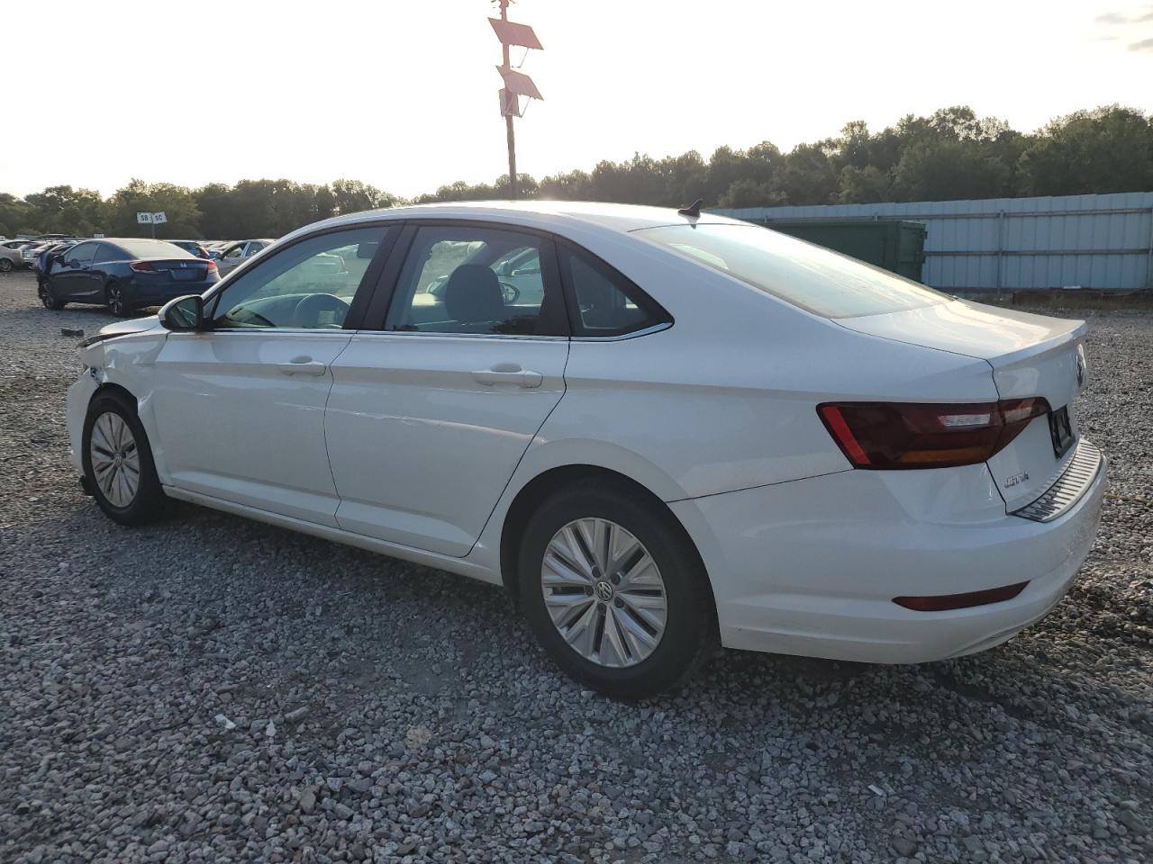 2019 Volkswagen Jetta S - Фото 2