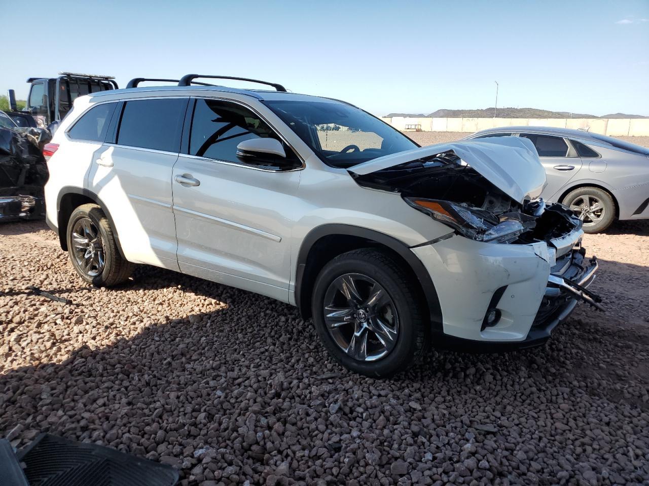 2019 Toyota Highlander Limited - Image 4