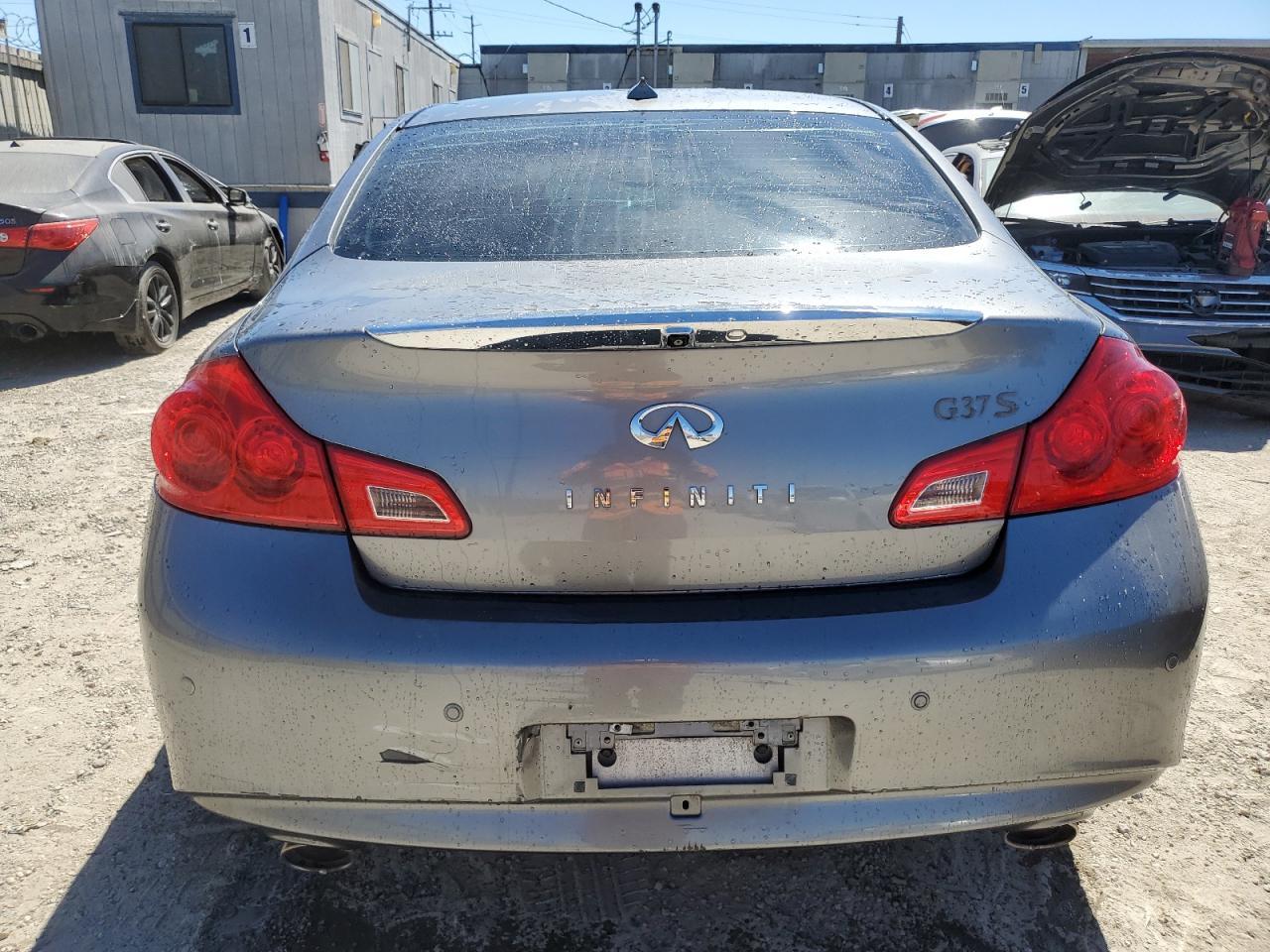 2010 Infiniti G37 Base - Image 6