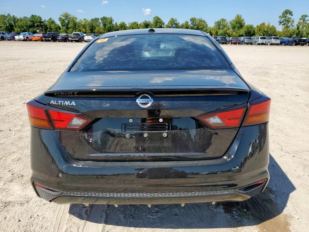 2019 Nissan Altima S - Image 6