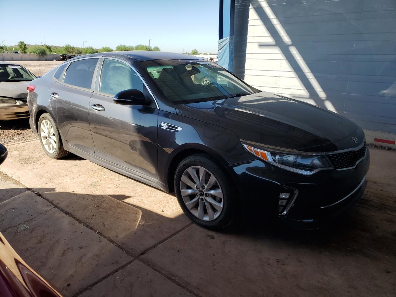 2018 Kia Optima - Image 4