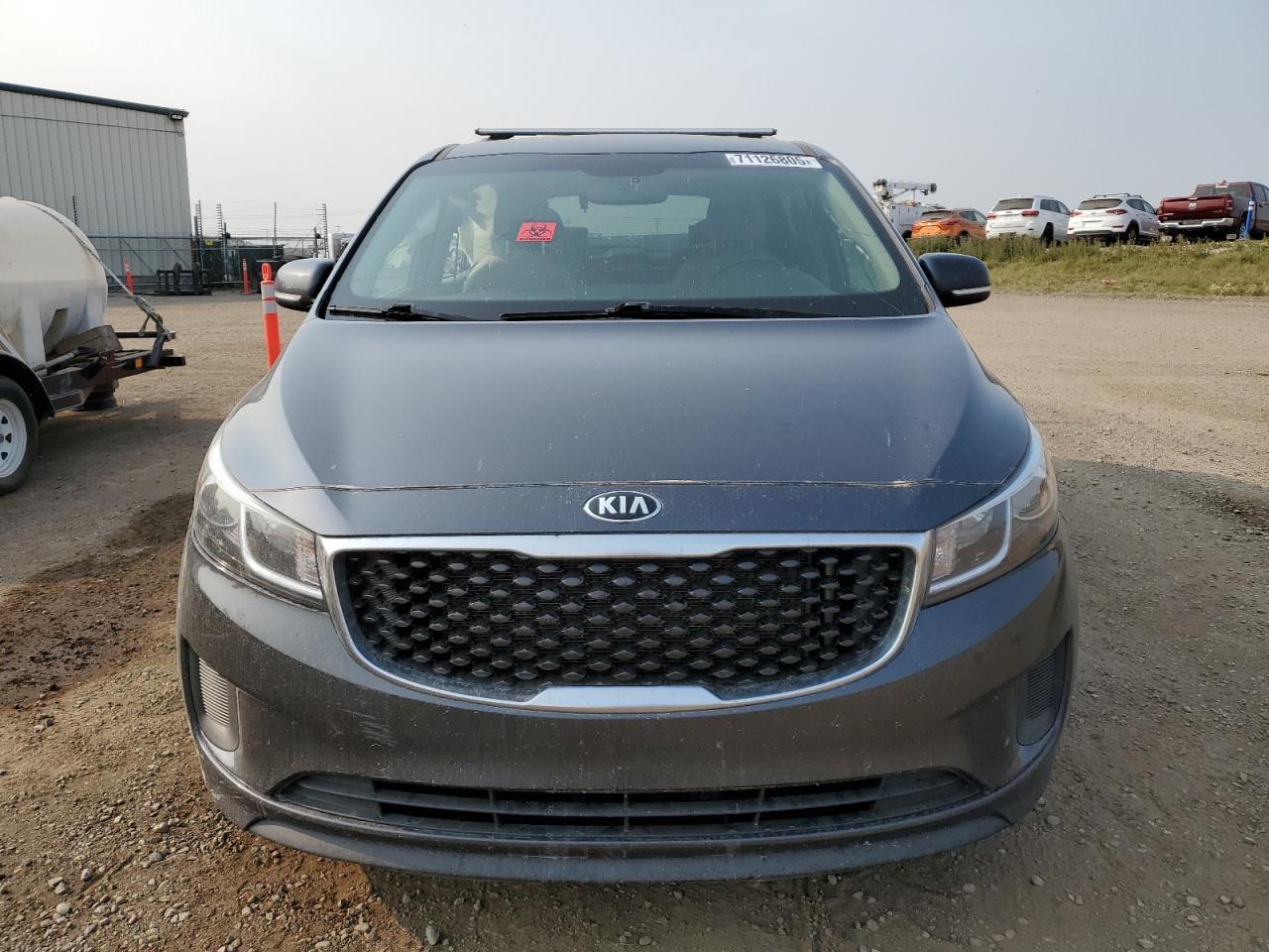 2017 Kia Sedona Lx - Фото 5