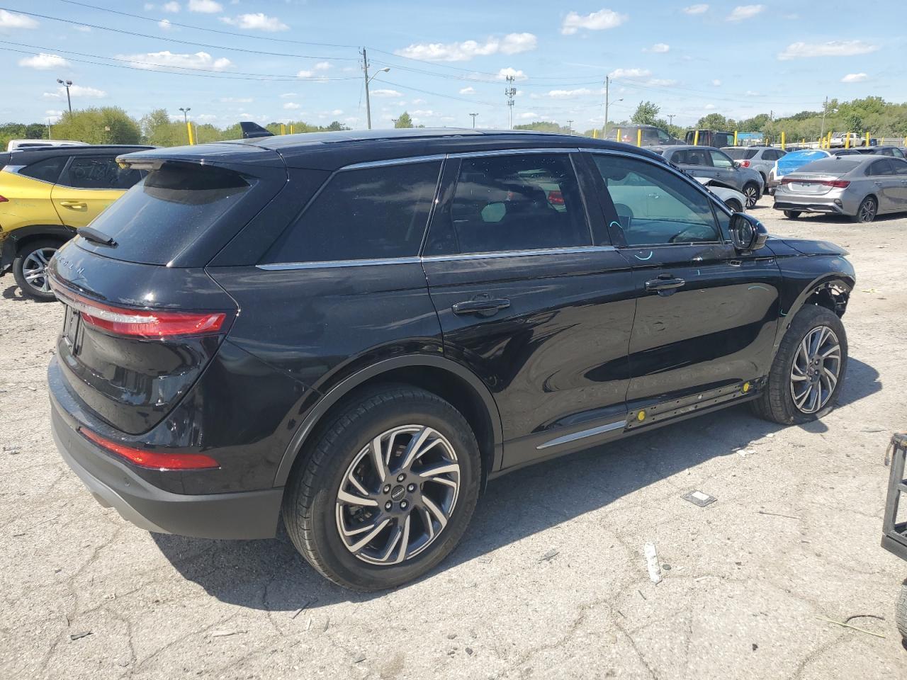 2023 Lincoln Corsair - Image 3