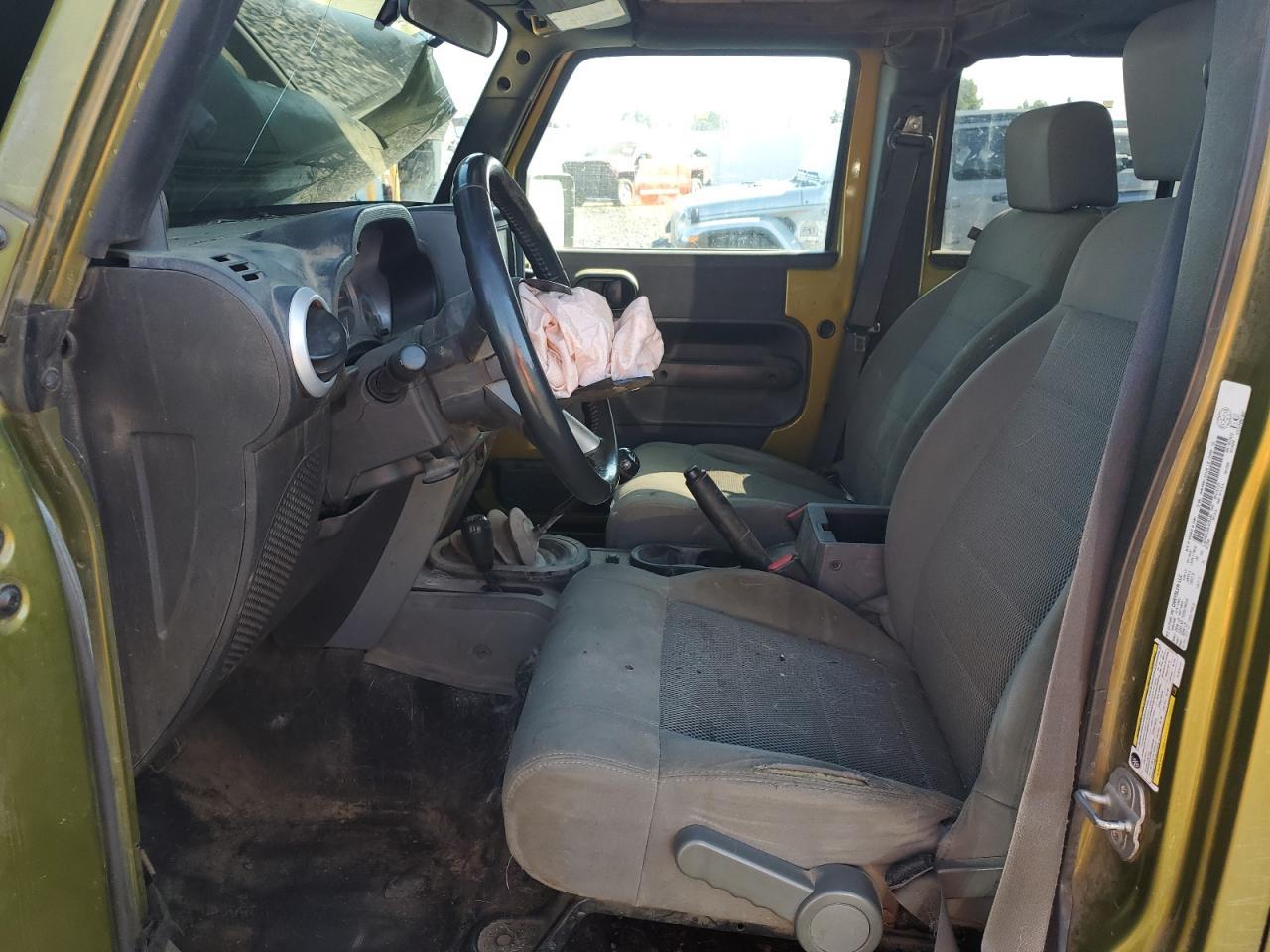 2008 Jeep Wrangler Unlimited Sahara - Image 7