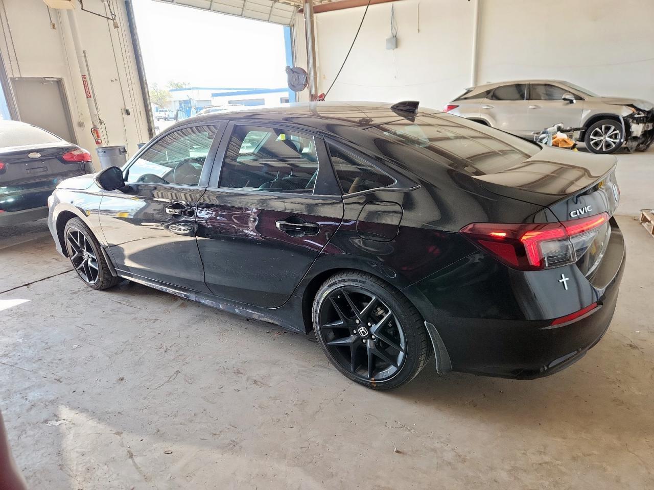 2025 Honda Civic Sport - Фото 2