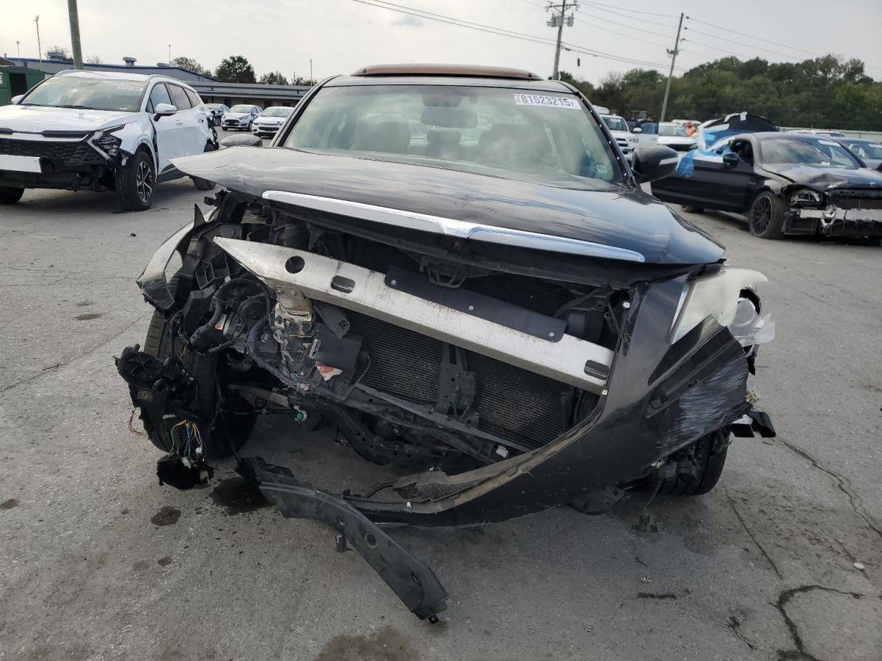 2014 Hyundai Genesis 3.8L - Фото 5