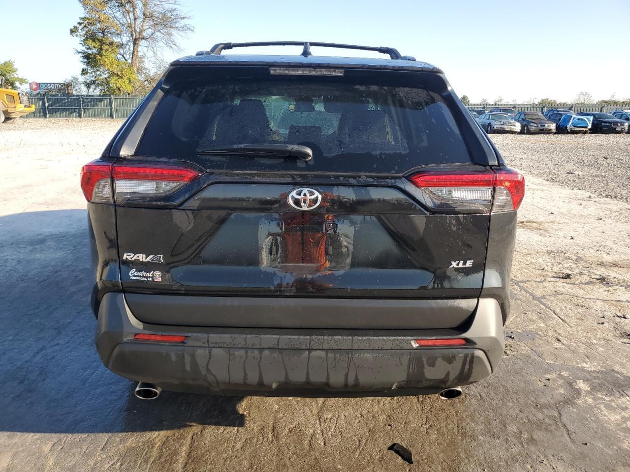 2024 Toyota Rav4 Xle Premium - Image 6