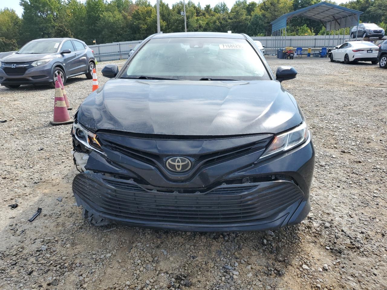 2018 Toyota Camry L - Image 5