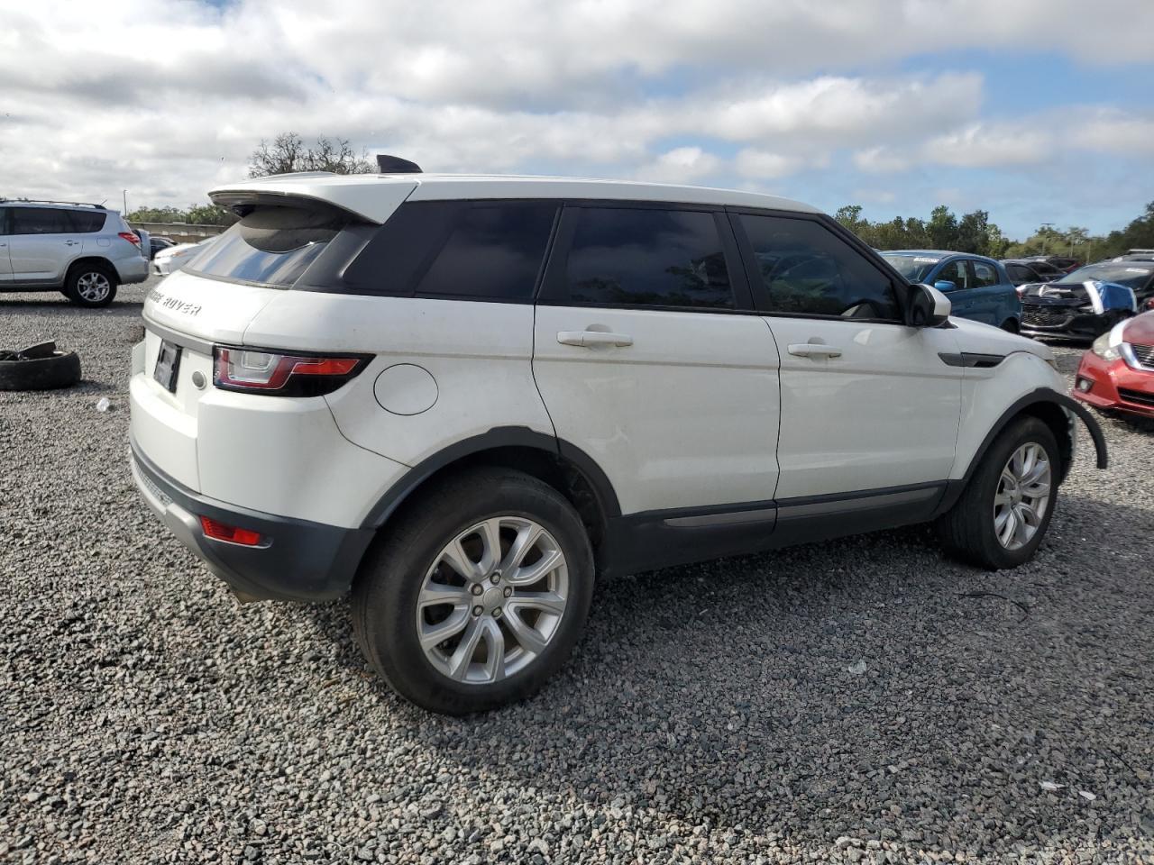 2018 Land Rover Range Rover Evoque Se - Image 3