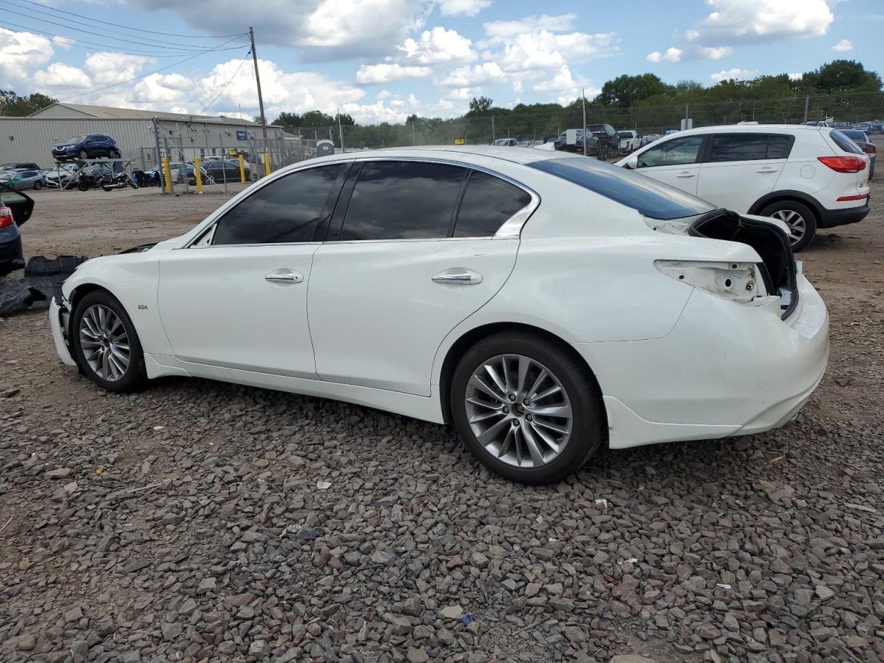 2019 Infiniti Q50 Luxe - Image 2