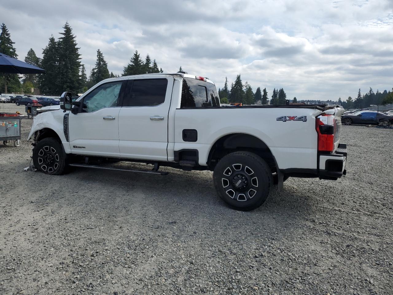2023 Ford F250 Super Duty - Image 2