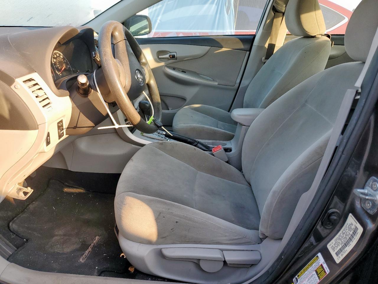 2013 Toyota Corolla Base - Фото 7