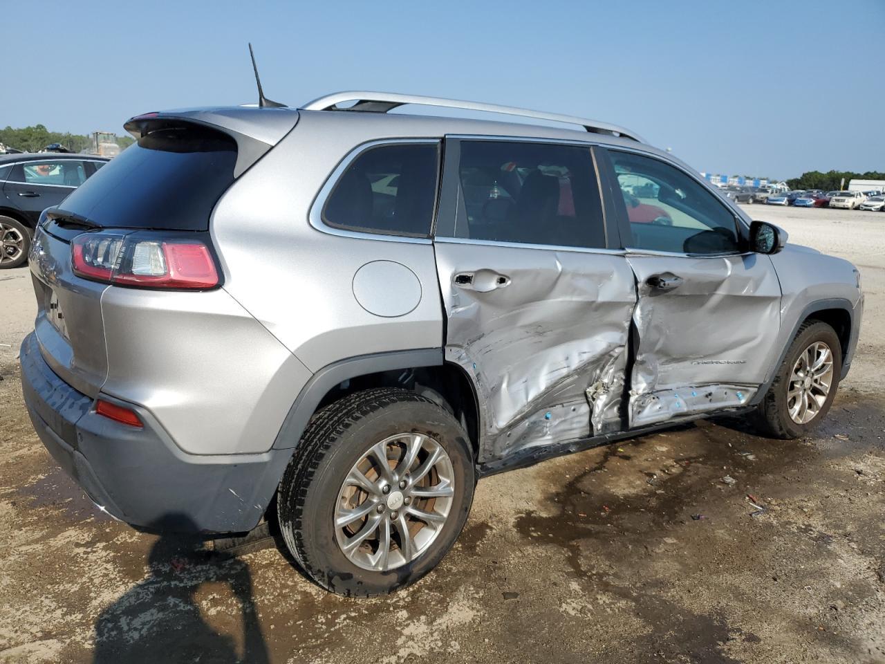 2020 Jeep Cherokee Latitude Plus - Фото 3