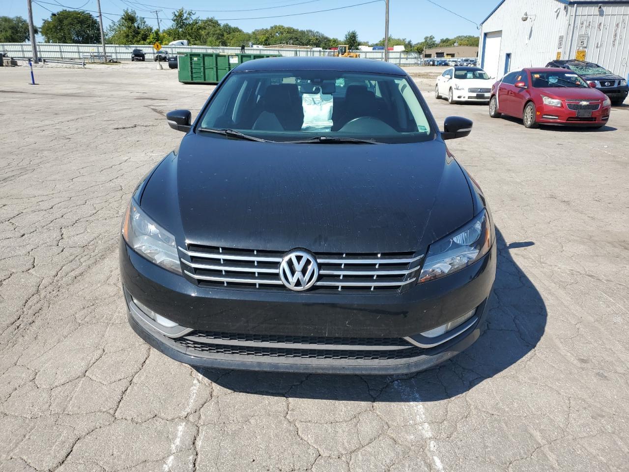 2015 Volkswagen Passat S - Фото 5