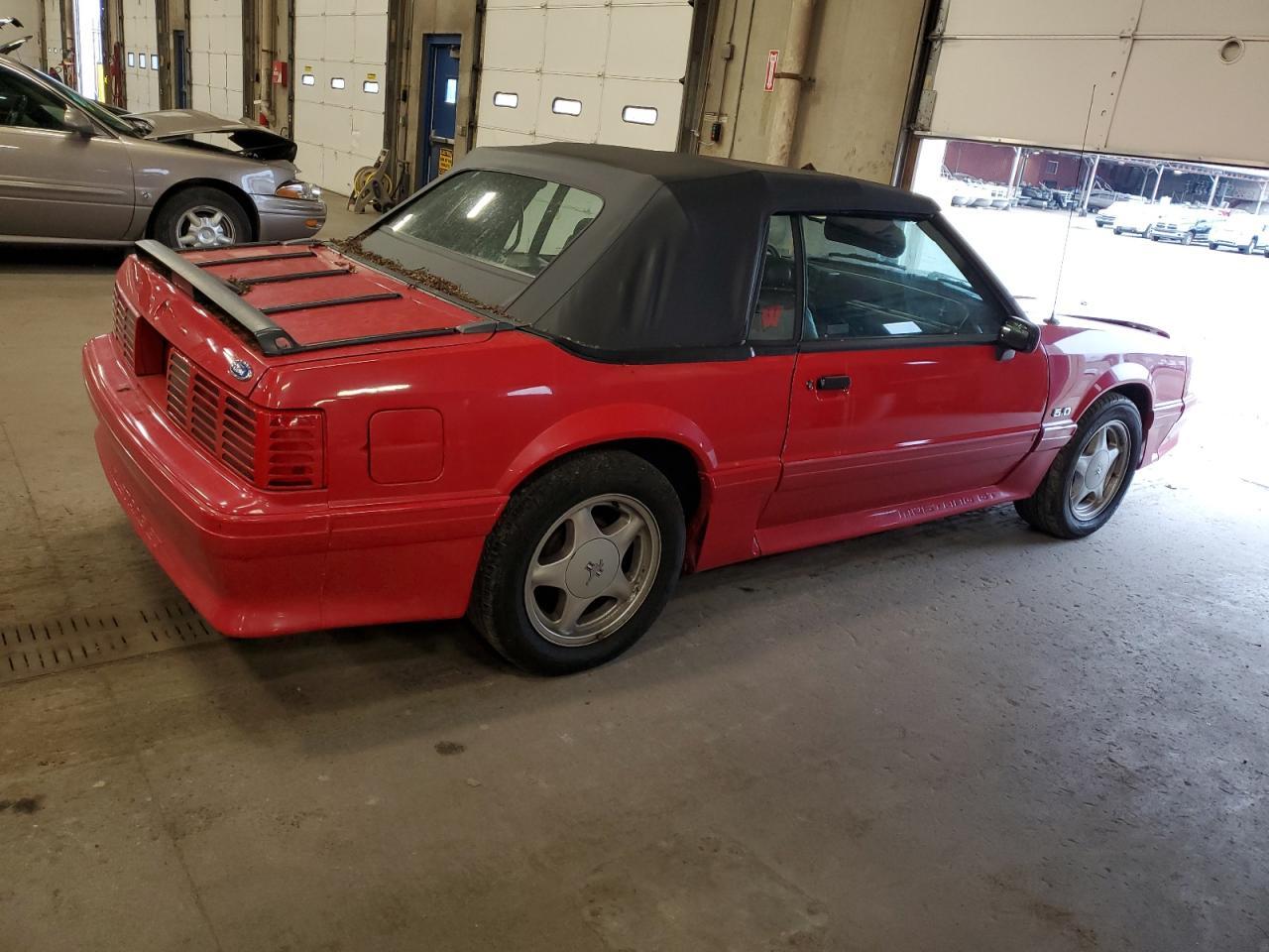 1992 Ford Mustang Gt - Фото 3