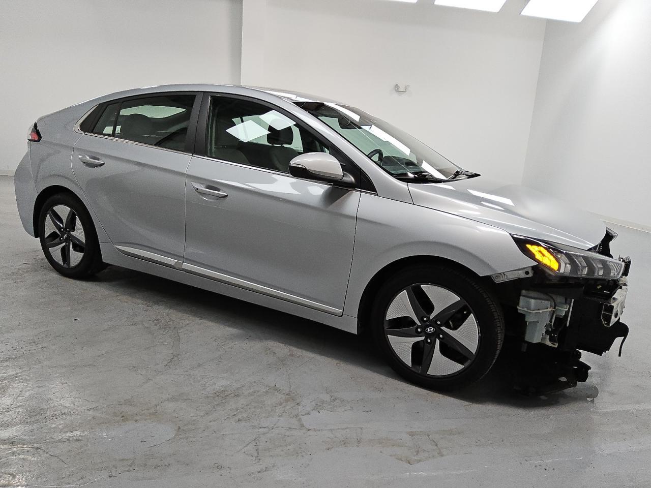 2021 Hyundai Ioniq Sel - Image 4