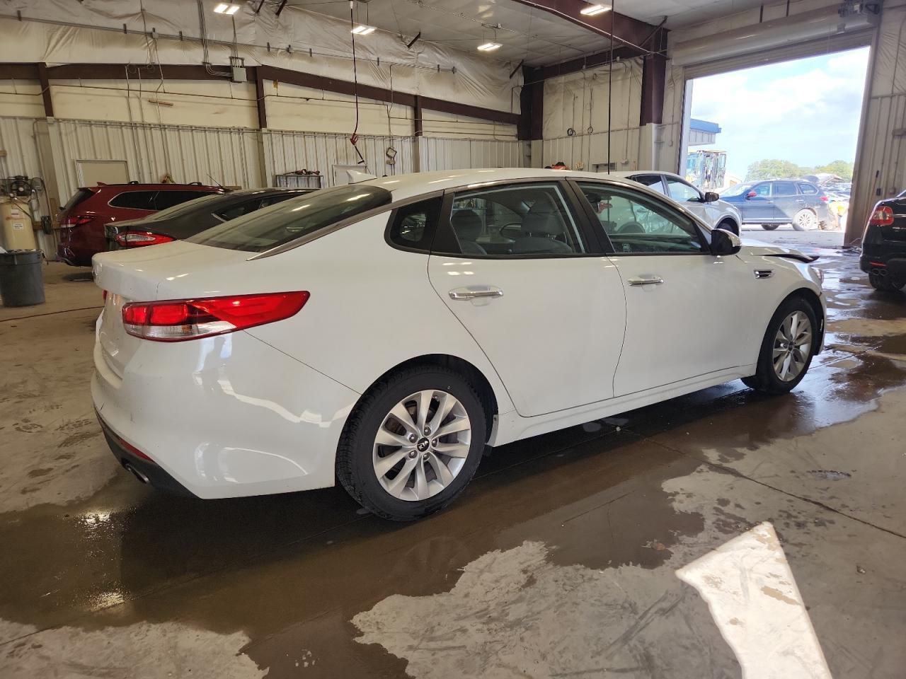2016 Kia Optima Lx - Image 3