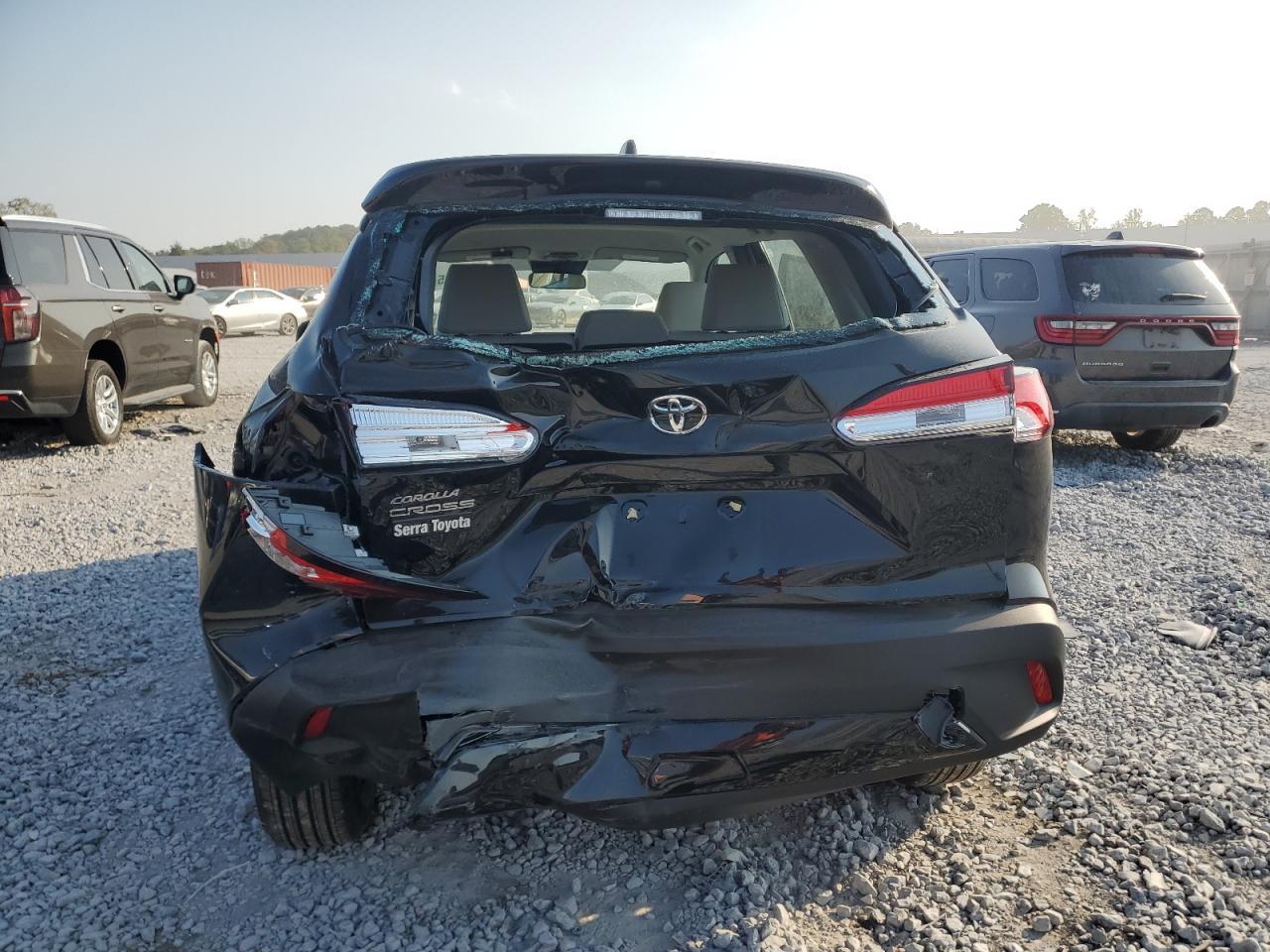 2025 Toyota Corolla Cross L - Image 6