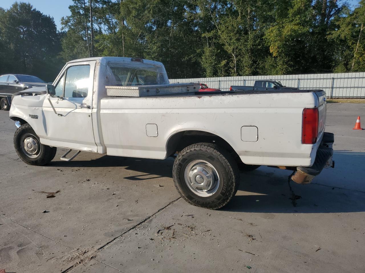 1997 Ford F250 - Image 2