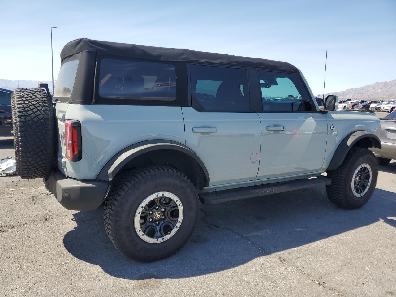 2021 Ford Bronco Base - Image 3