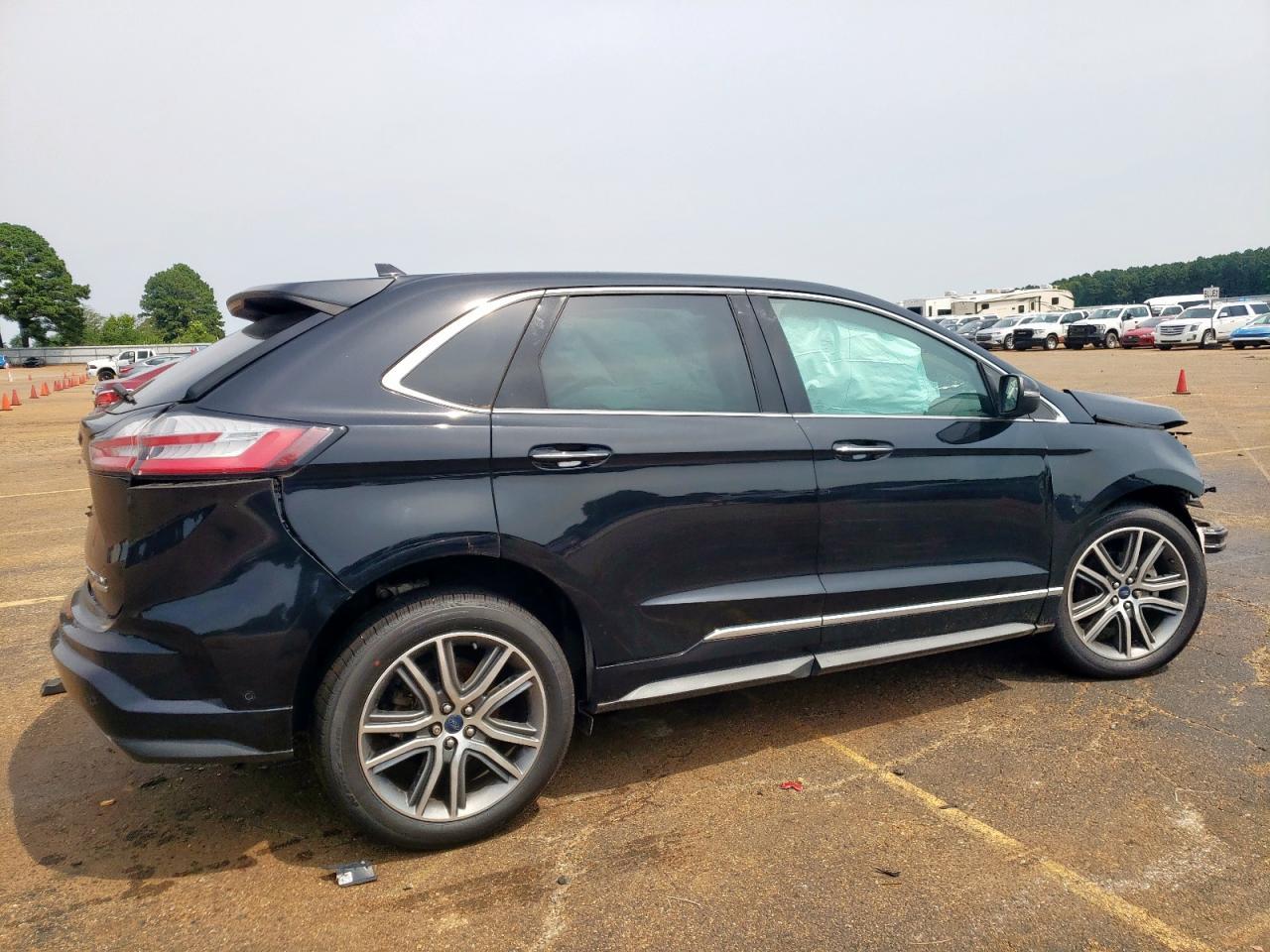 2019 Ford Edge Titanium - Фото 3
