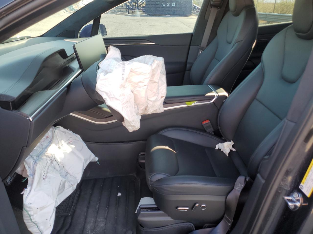 2024 Tesla Model X - Image 7