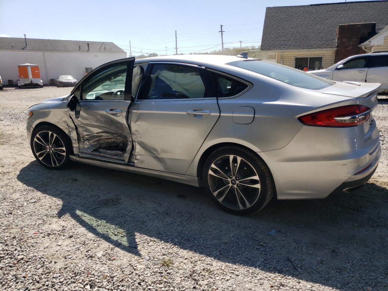 2019 Ford Fusion Titanium - Фото 2