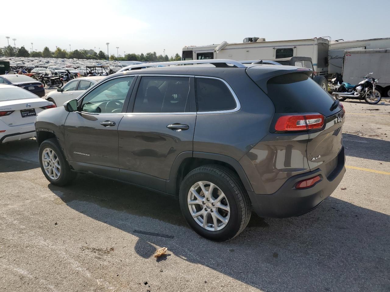 2017 Jeep Cherokee Latitude - Фото 2