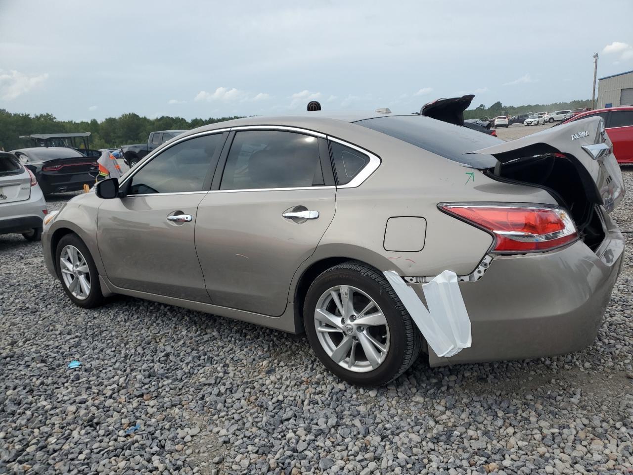 2015 Nissan Altima 2.5 - Image 2