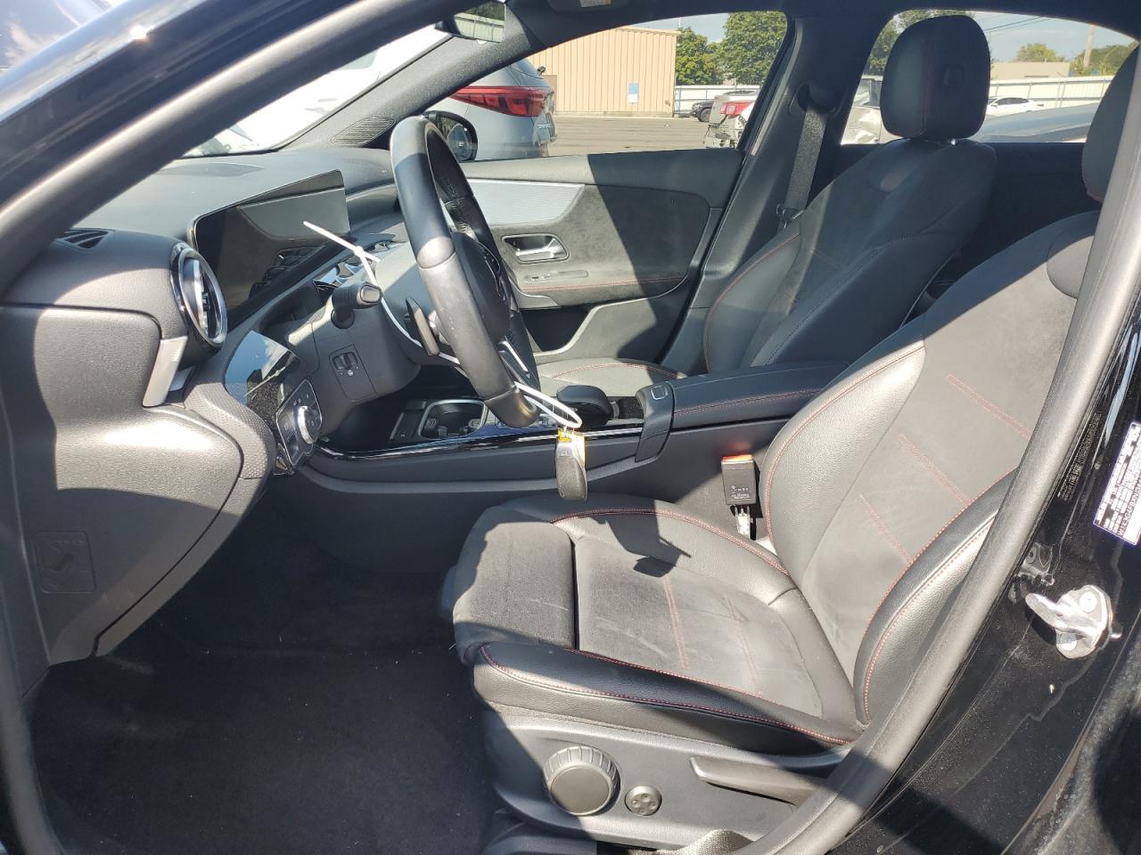 2022 Mercedes-Benz A 220 4Matic - Фото 7