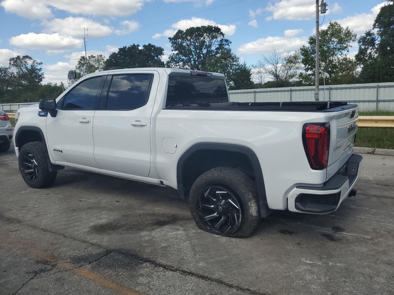2021 GMC Sierra K1500 At4 - Image 2