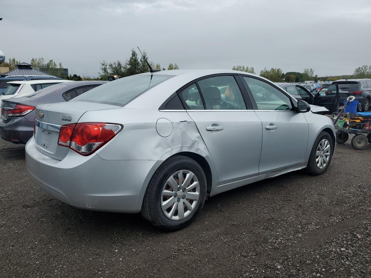 2011 Chevrolet Cruze Ls - Фото 3