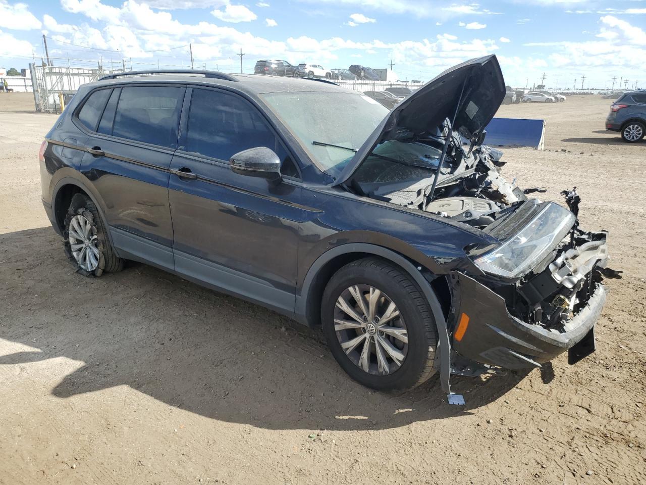 2020 Volkswagen Tiguan S - Фото 4