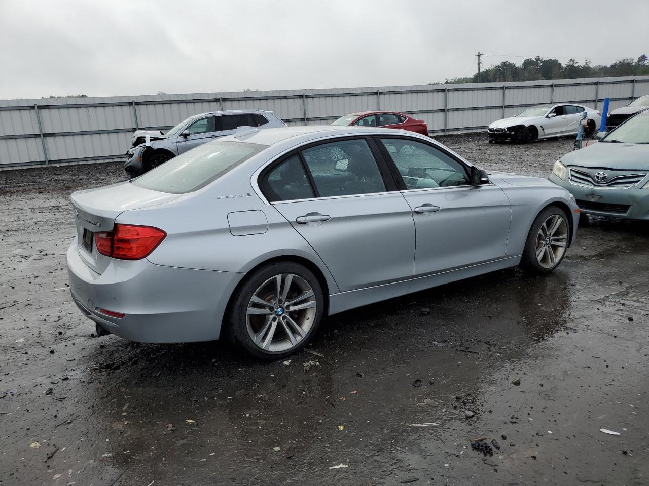 2013 BMW Activehybrid 3 - Image 3