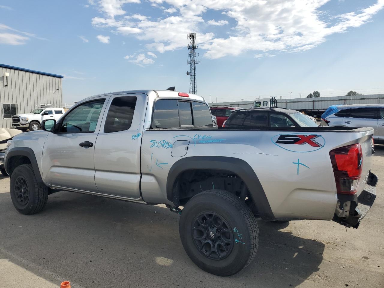 2022 Toyota Tacoma Access Cab - Фото 2