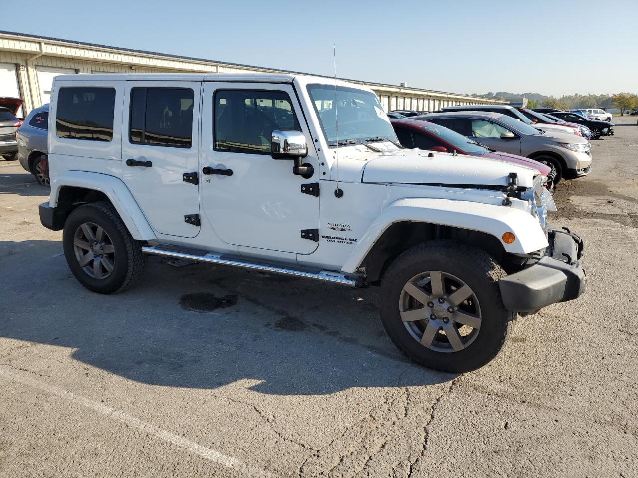 2016 Jeep Wrangler Unlimited Sahara - Image 4