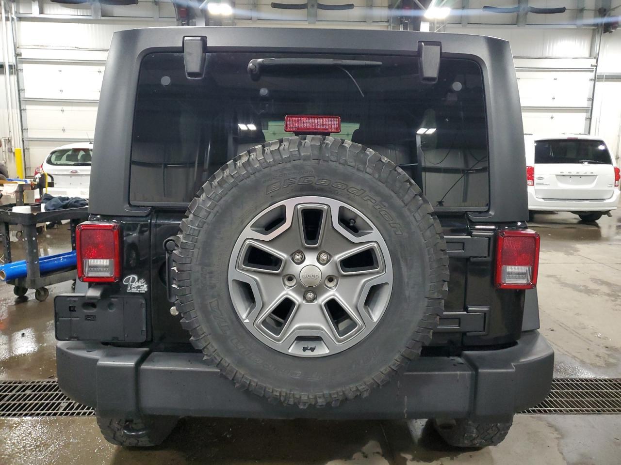 2015 Jeep Wrangler Unlimited Rubicon - Фото 6