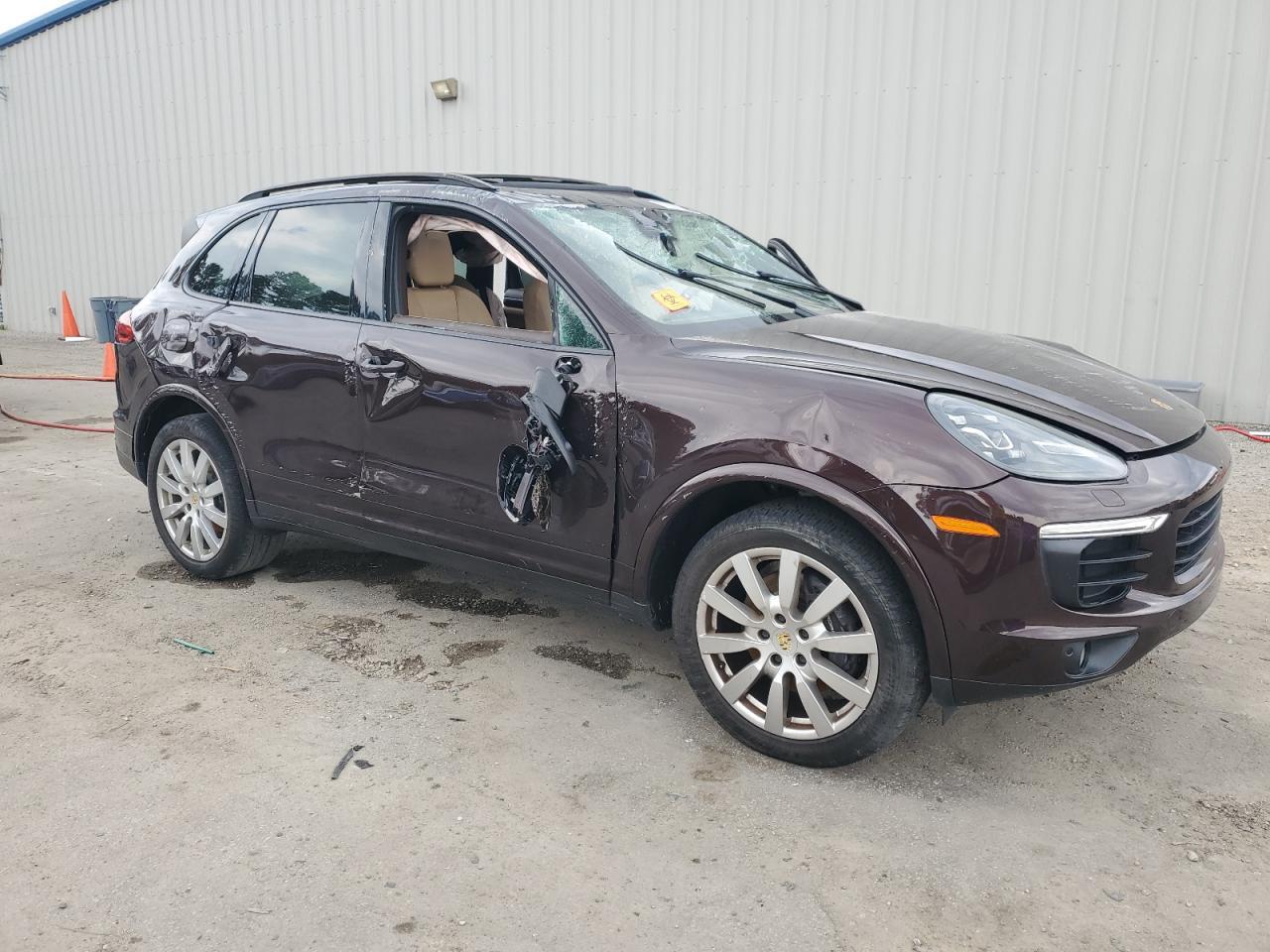 2017 Porsche Cayenne - Image 4