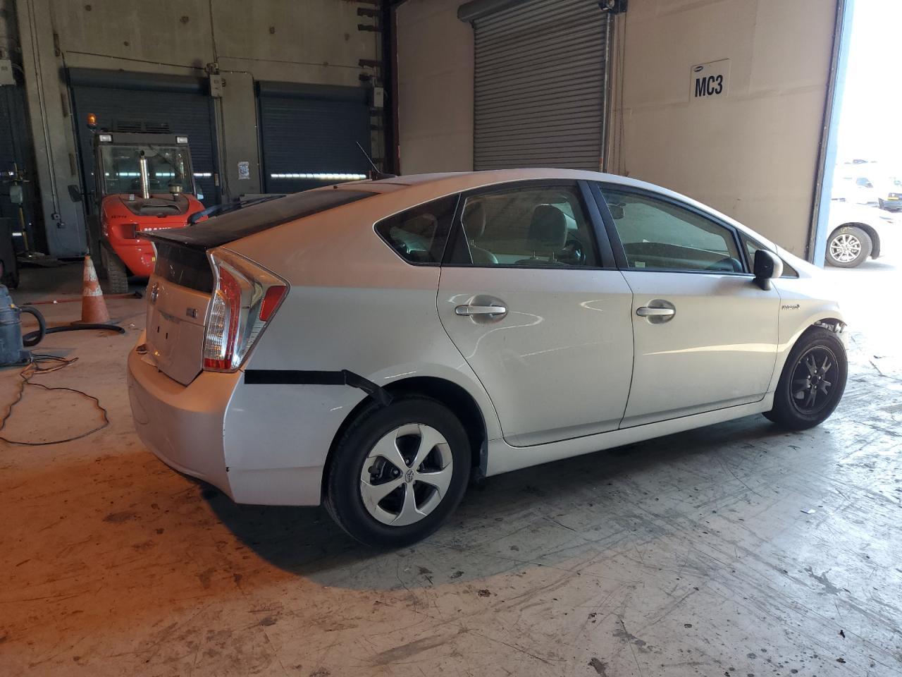 2015 Toyota Prius - Фото 3