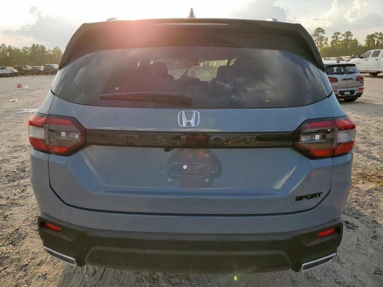2025 Honda Pilot Sport - Image 6